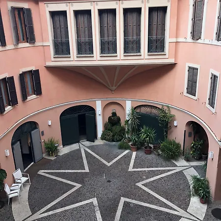 Bed & Breakfast Trevi Portrait 4*