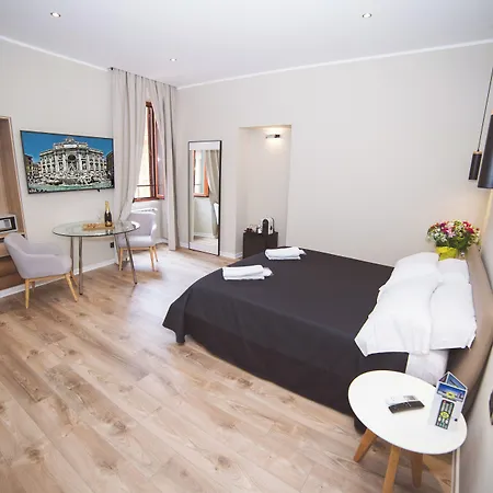 Trevi Portrait 3* Rome