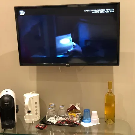 Trevi Portrait 3* Rome